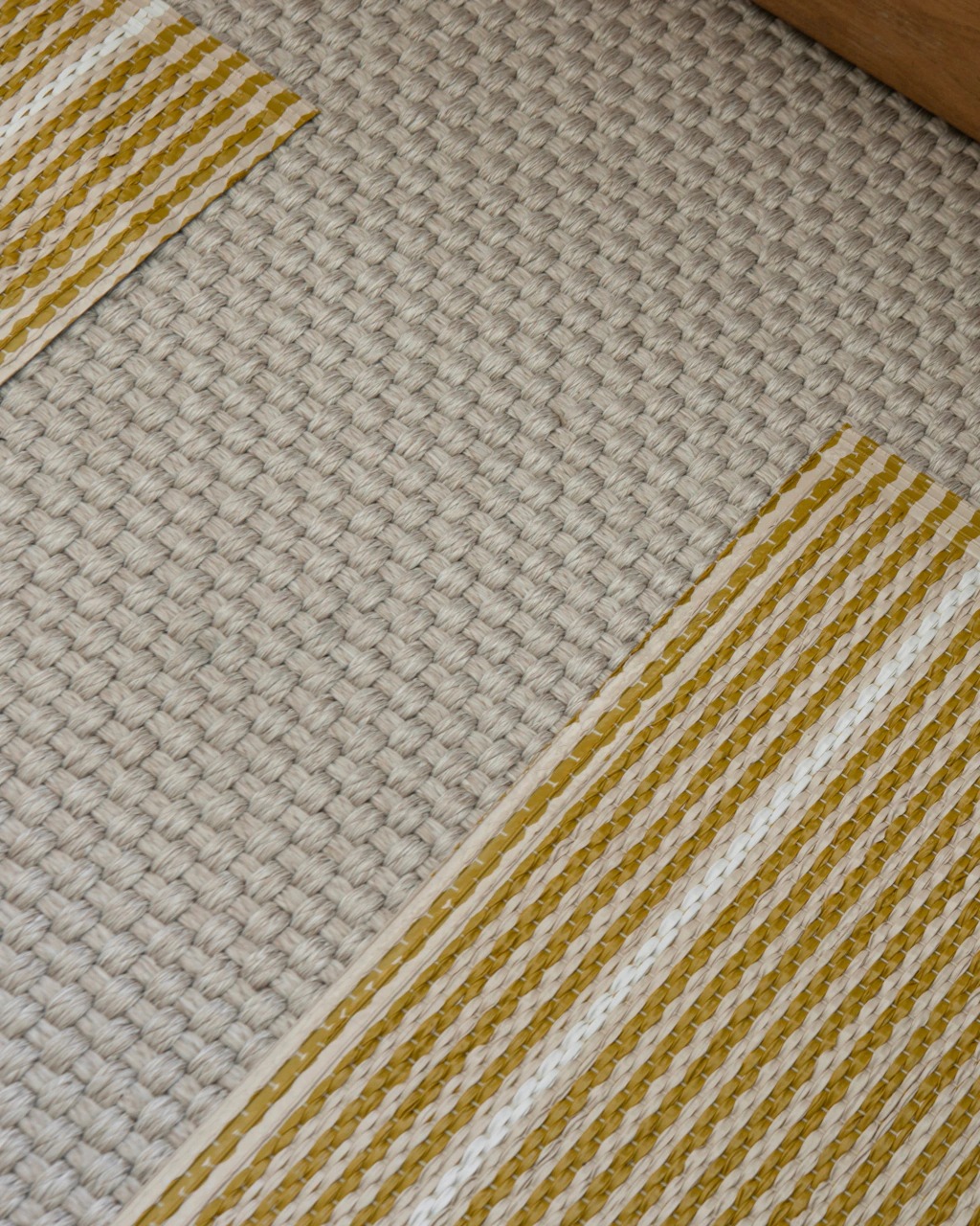Yellow Stripe